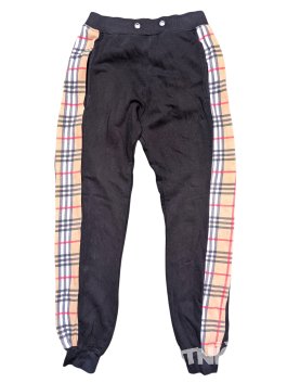 Černé tepláky s pruhy pro kluky secondhand 