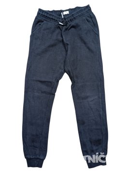 Černé tepláky pro kluky secondhand F&F